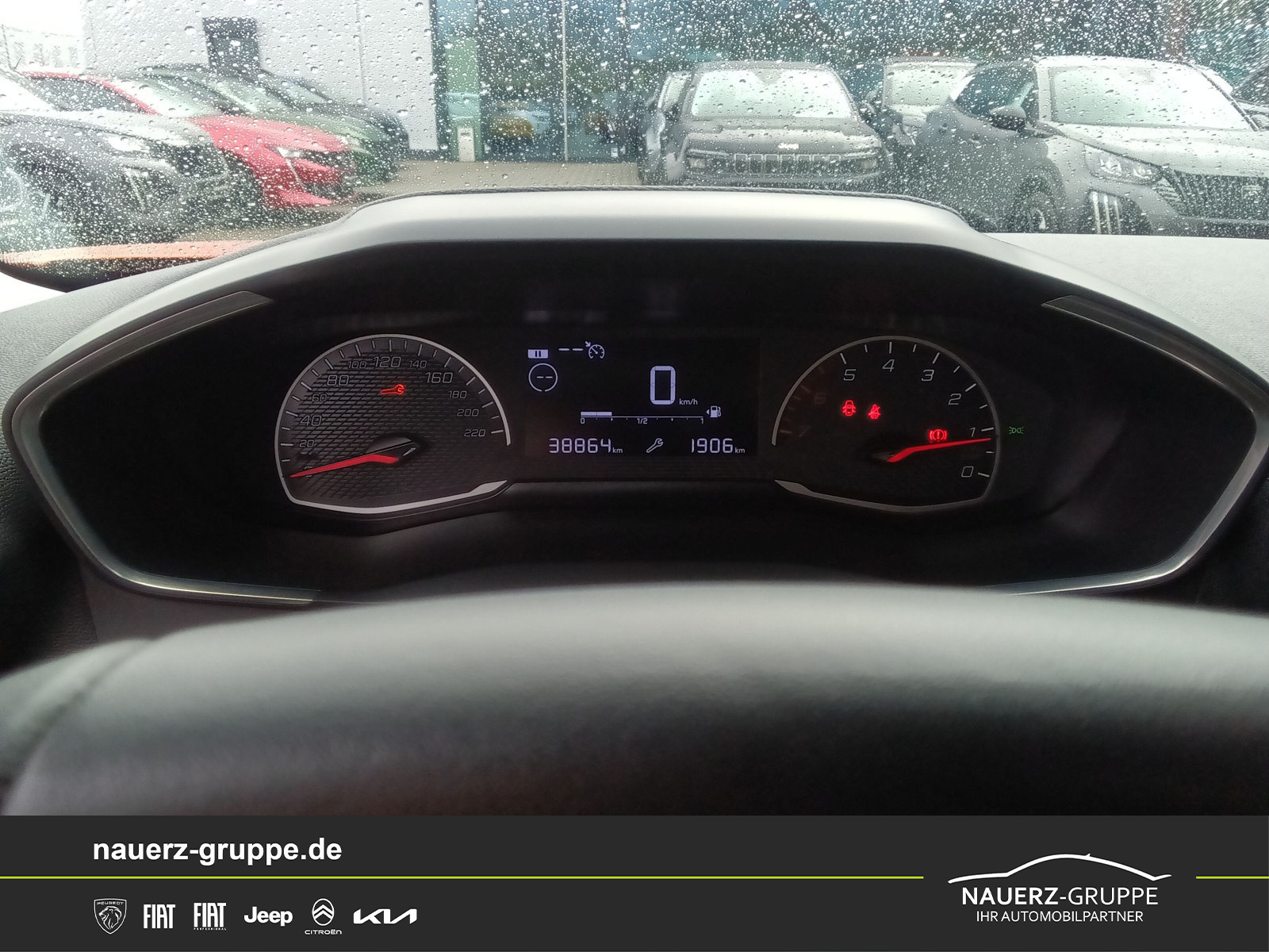 Fahrzeugabbildung Peugeot 2008 Active PureTech 100