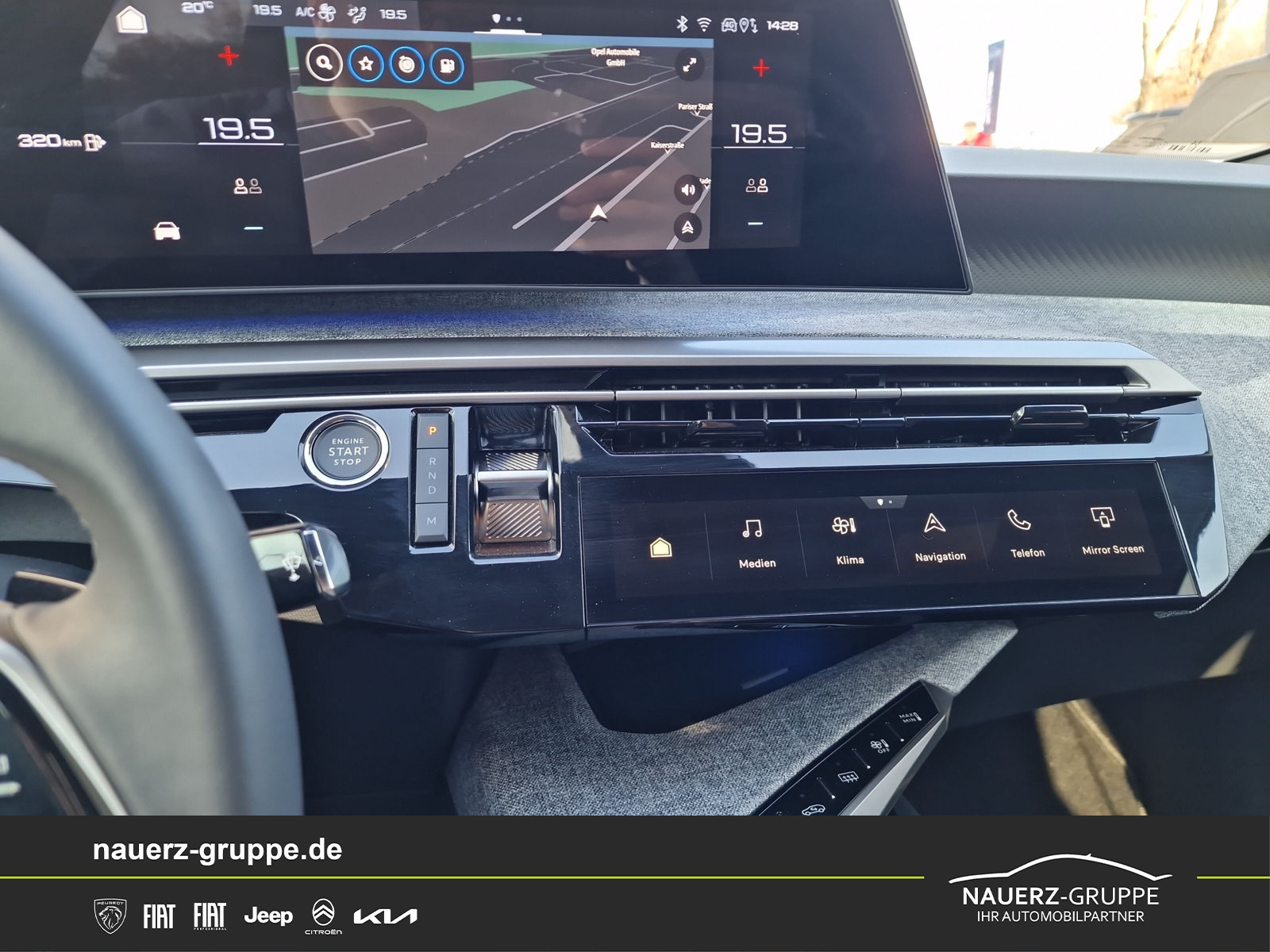 Fahrzeugabbildung Peugeot 5008 Allure Hybrid 145 e-DCS6