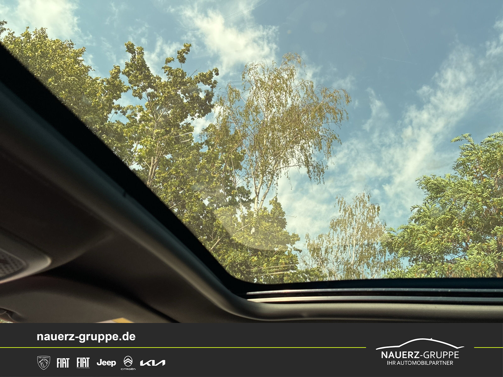 Fahrzeugabbildung Peugeot 208 e- GT 156 - mit KI generiert/bearbeitet
