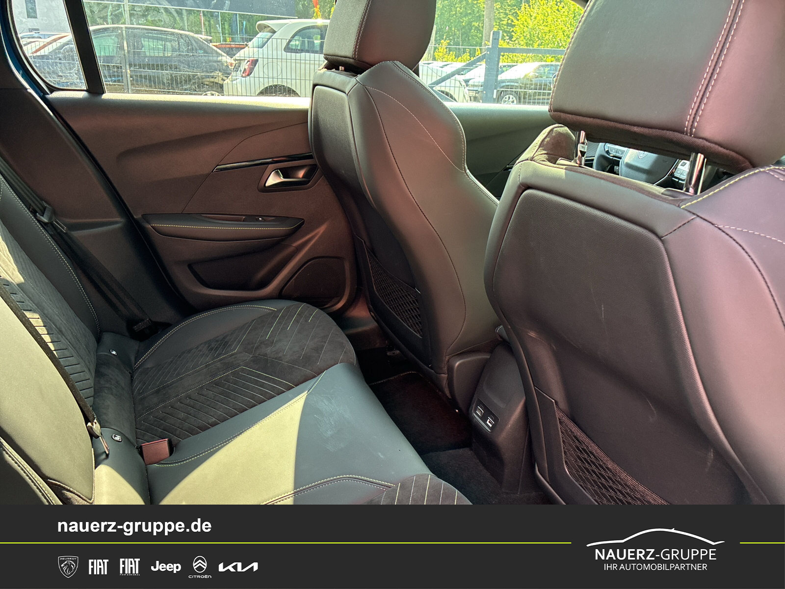 Fahrzeugabbildung Peugeot 208 e- GT 156 - mit KI generiert/bearbeitet
