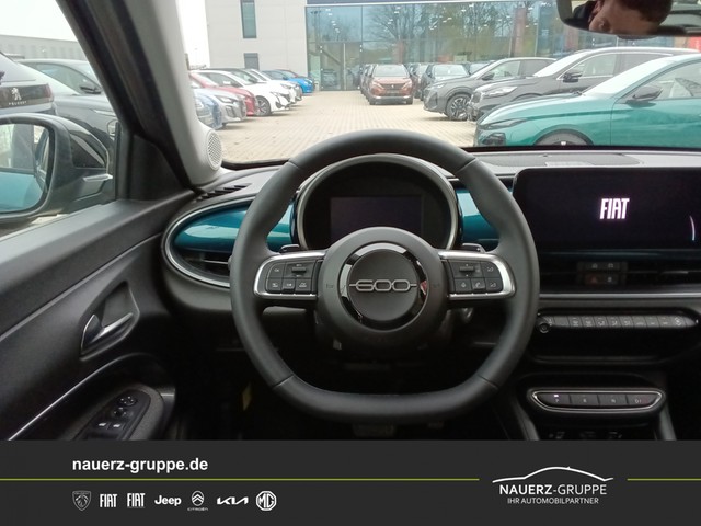 Fahrzeugabbildung Fiat 600 Hybrid Basis
