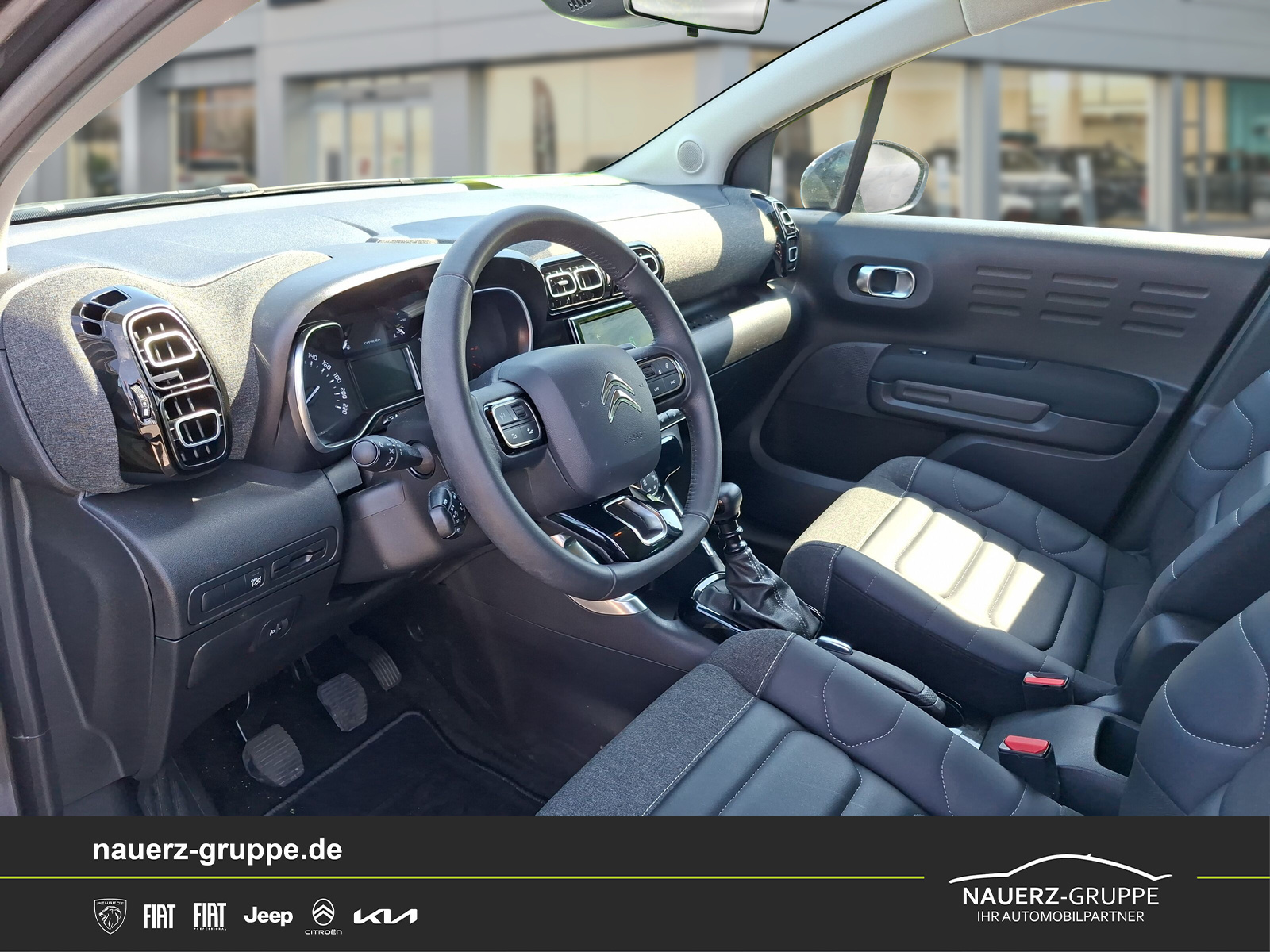 Fahrzeugabbildung Citroen C3 Aircross Plus PureTech 110