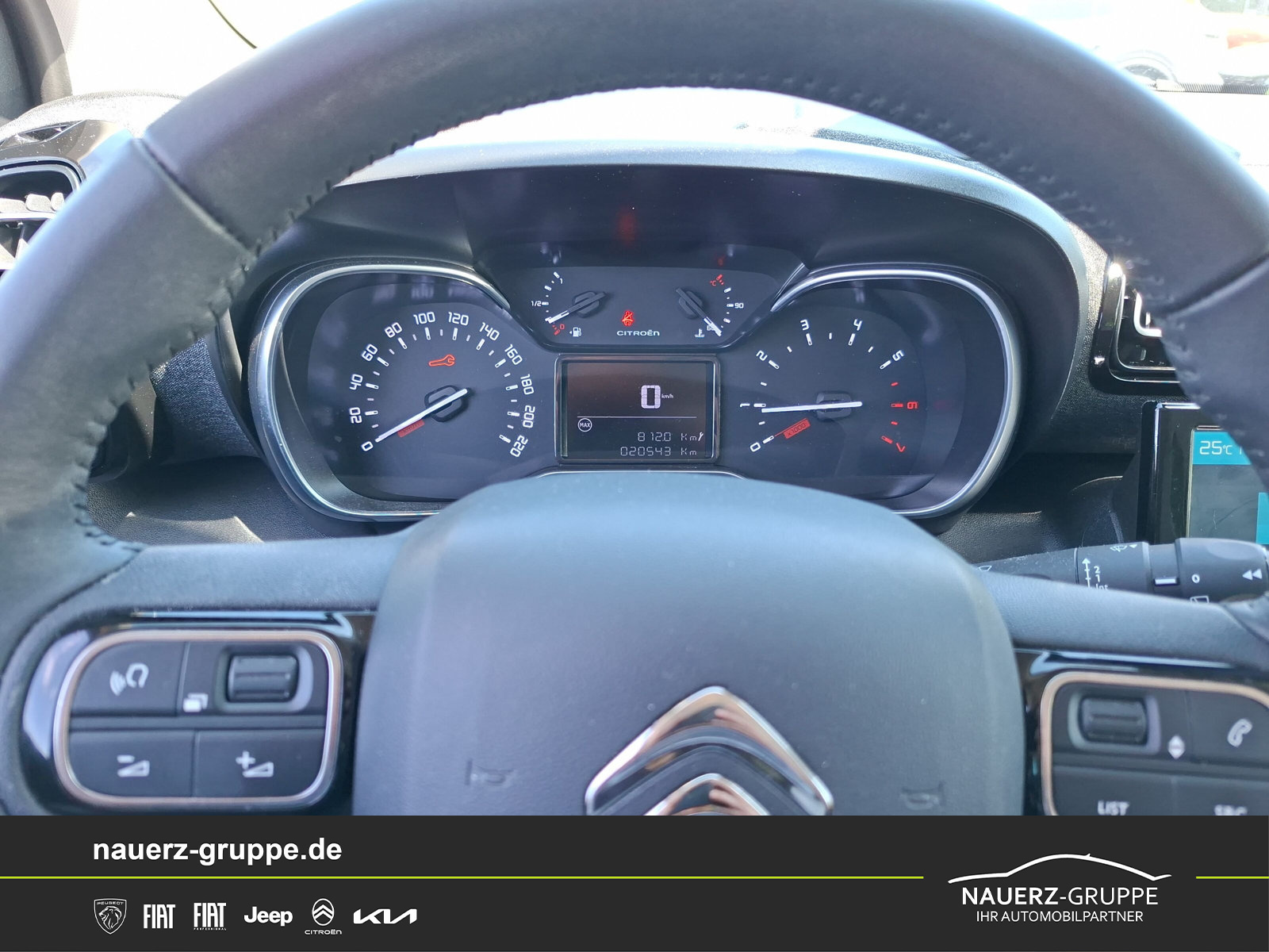 Fahrzeugabbildung Citroen C3 Aircross Plus PureTech 110