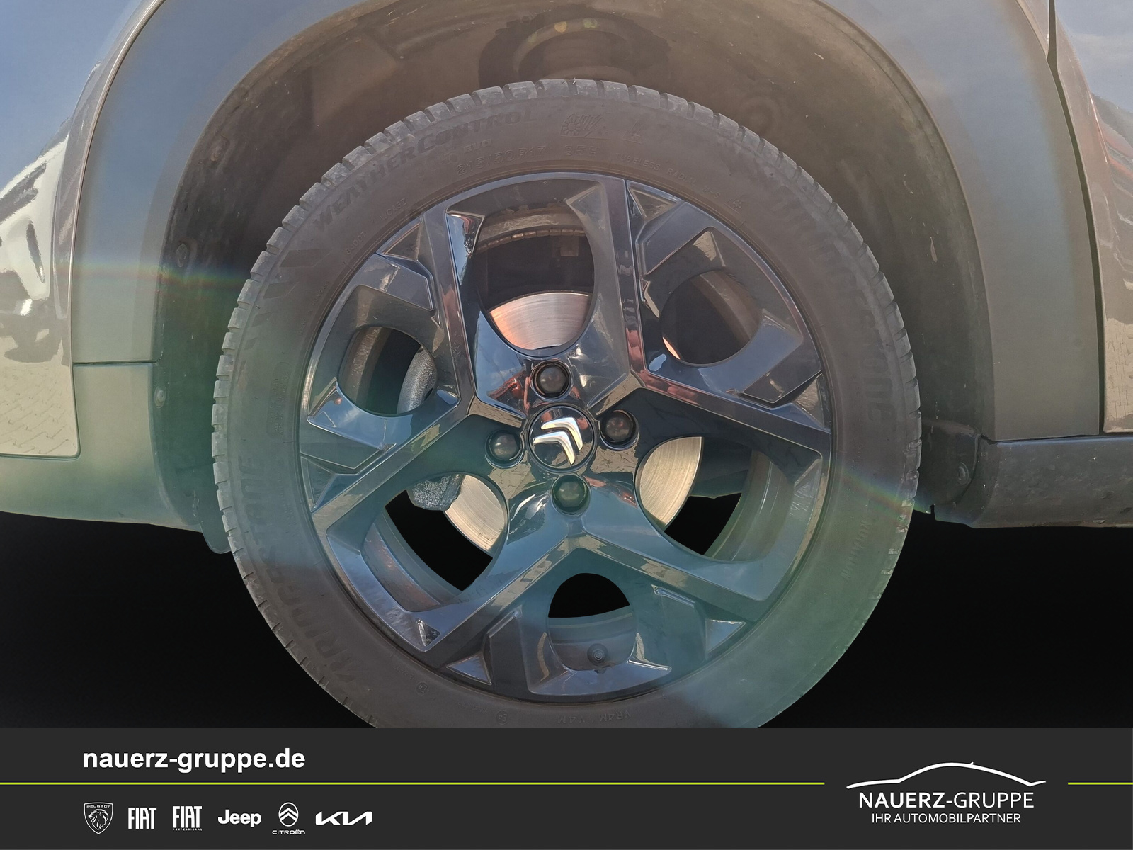 Fahrzeugabbildung Citroen C3 Aircross Plus PureTech 110