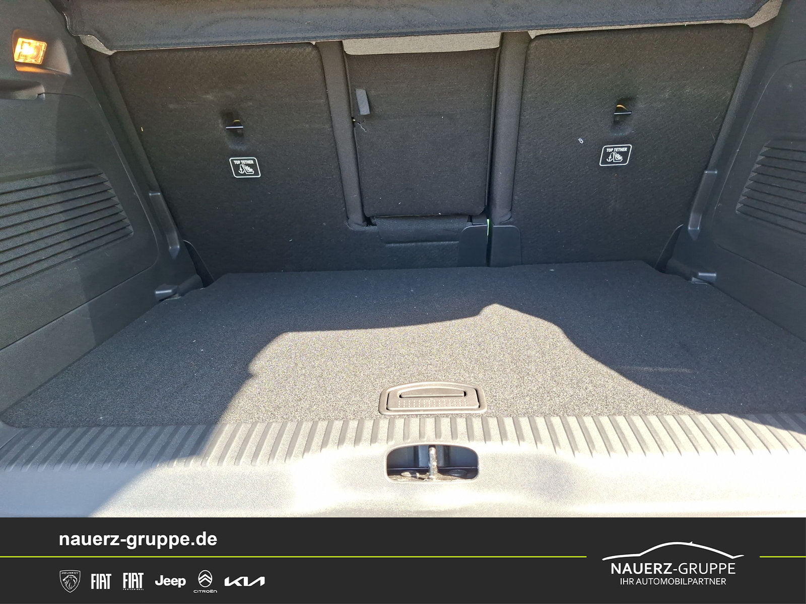 Fahrzeugabbildung Citroen C3 Aircross Plus PureTech 110