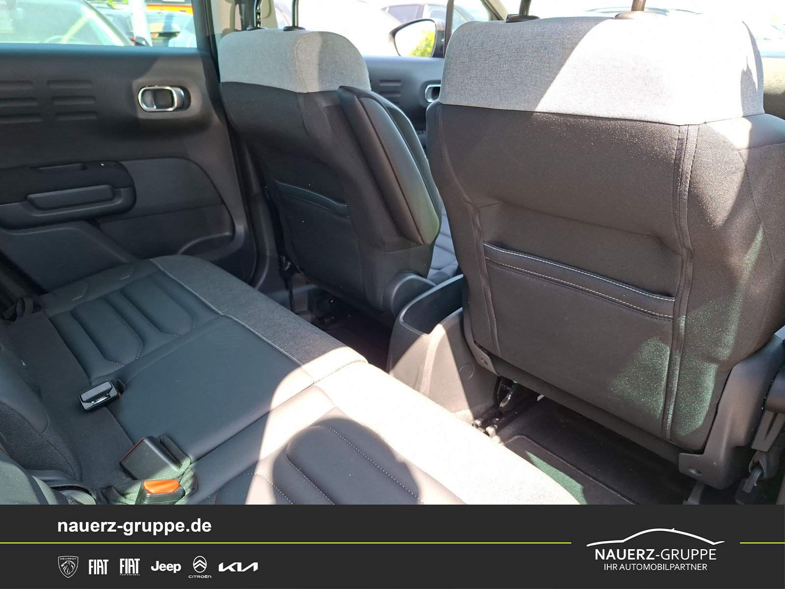 Fahrzeugabbildung Citroen C3 Aircross Plus PureTech 110