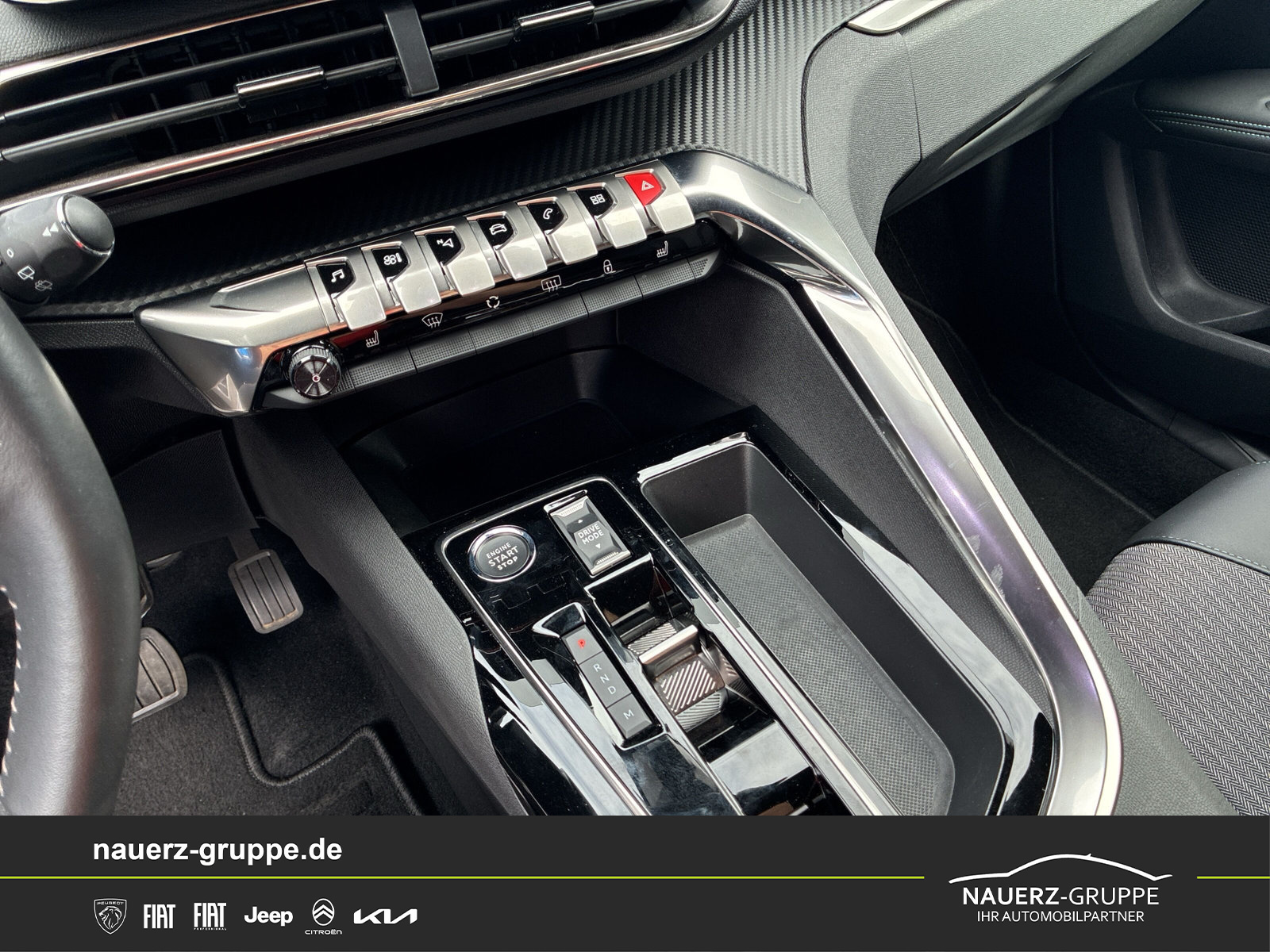 Fahrzeugabbildung Peugeot 3008 Hybrid 136 Allure Pack