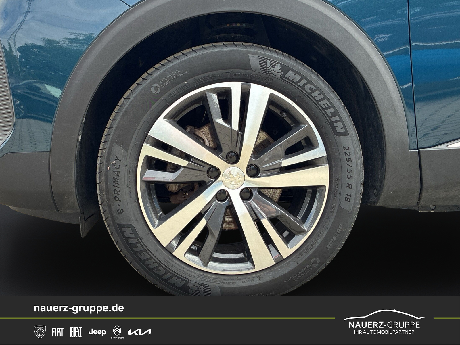 Fahrzeugabbildung Peugeot 3008 Hybrid 136 Allure Pack