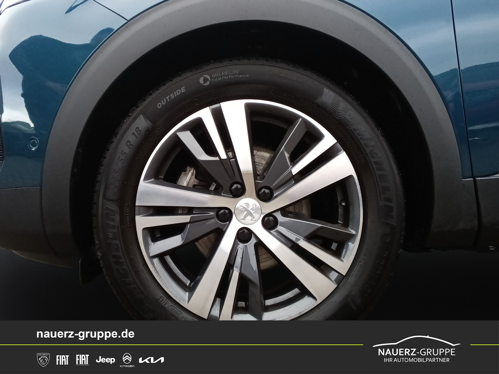 Fahrzeugabbildung Peugeot 3008 Allure Pack PureTech 130 EAT8