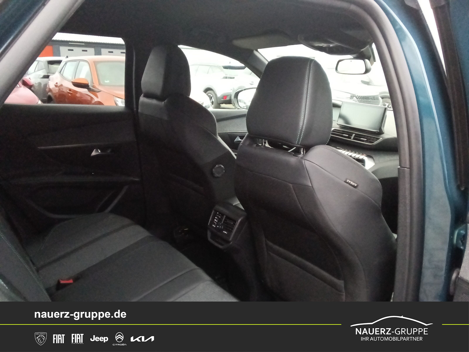 Fahrzeugabbildung Peugeot 3008 Allure Pack PureTech 130 EAT8