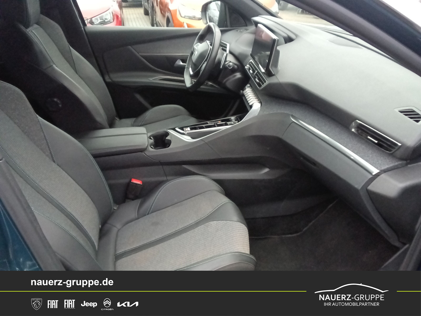 Fahrzeugabbildung Peugeot 3008 Allure Pack PureTech 130 EAT8