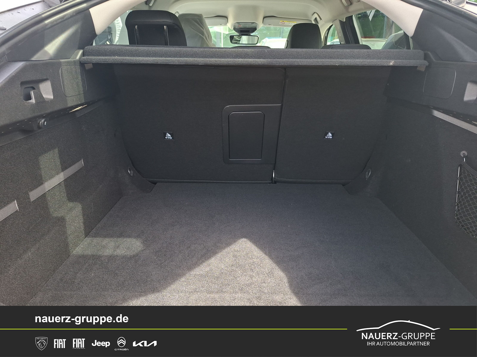 Fahrzeugabbildung Peugeot 408 Allure Pack PureTech 130 EAT8