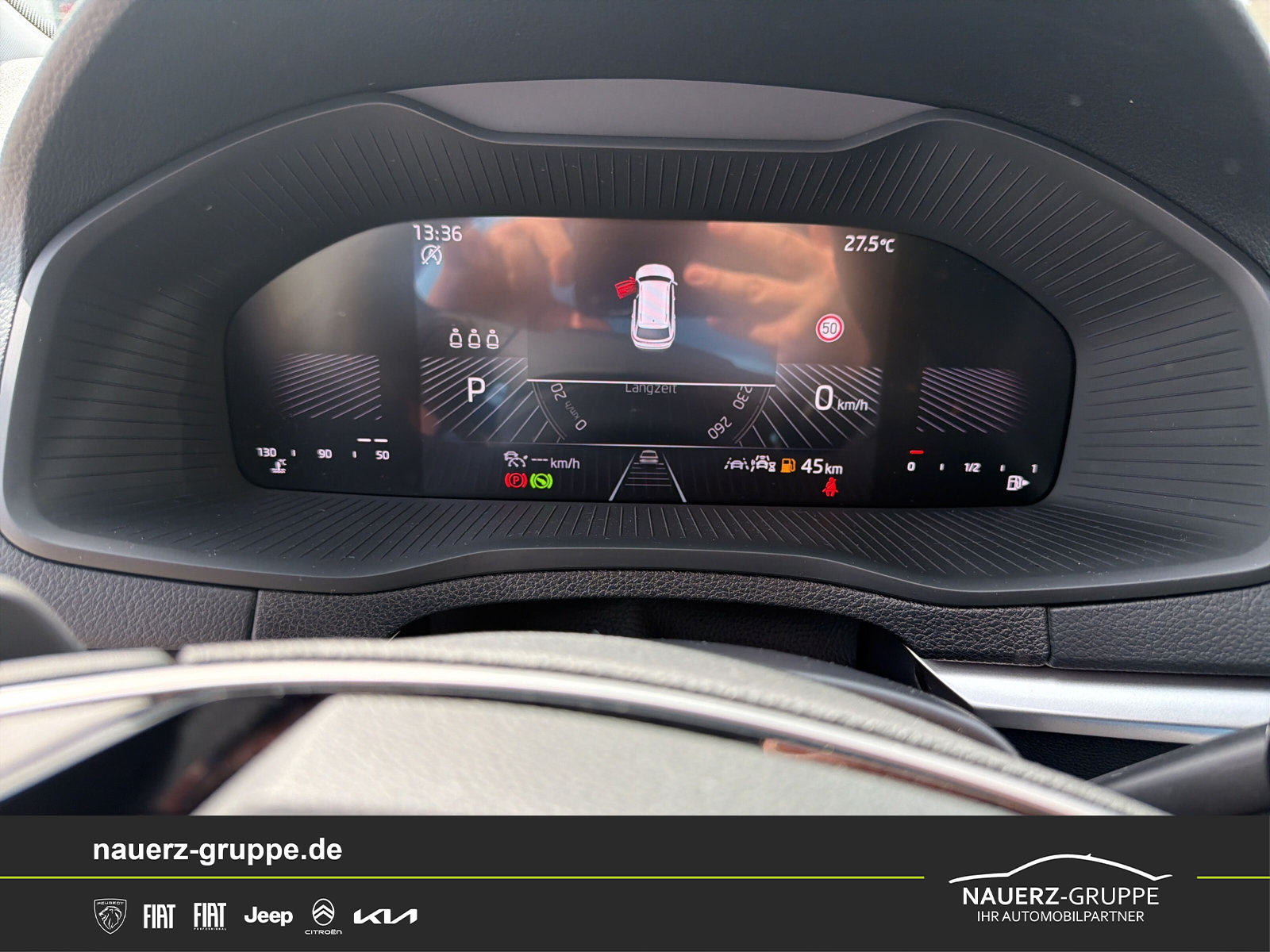 Fahrzeugabbildung SKODA Karoq Selection - mit KI generiert/bearbeitet