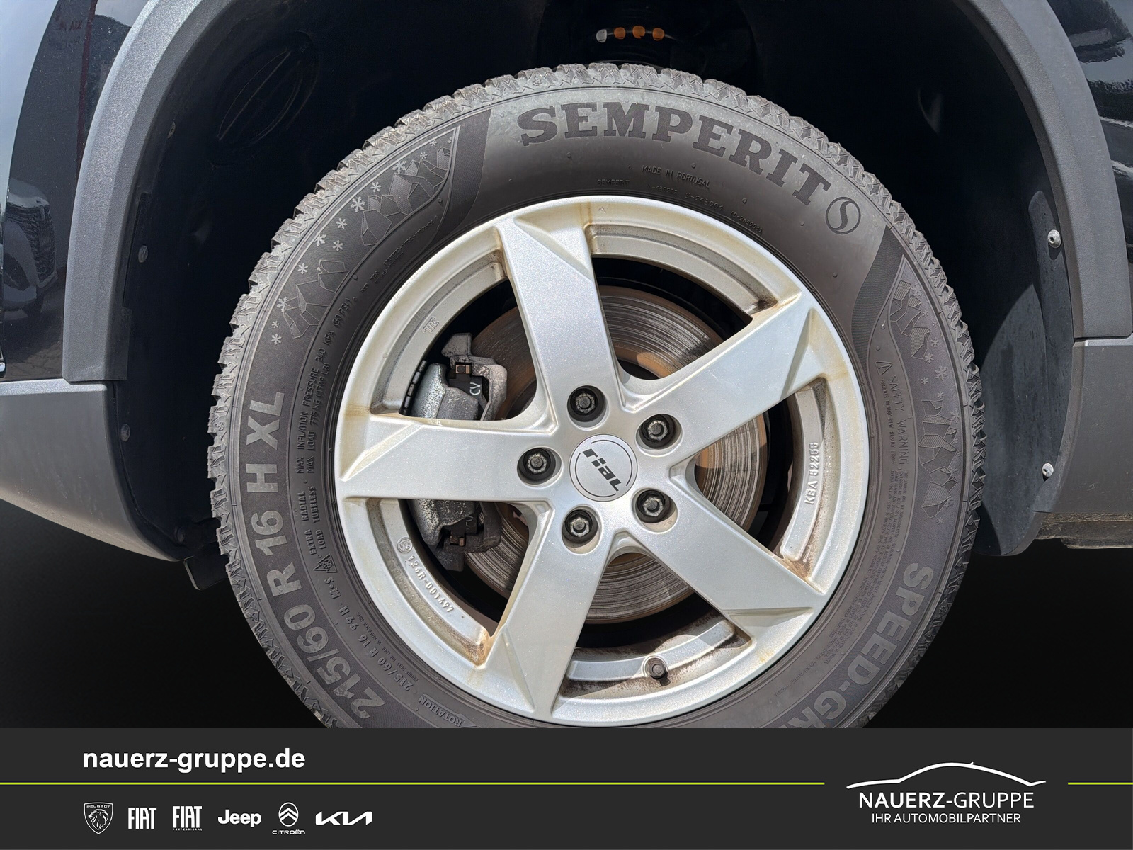 Fahrzeugabbildung SKODA Karoq Selection - mit KI generiert/bearbeitet