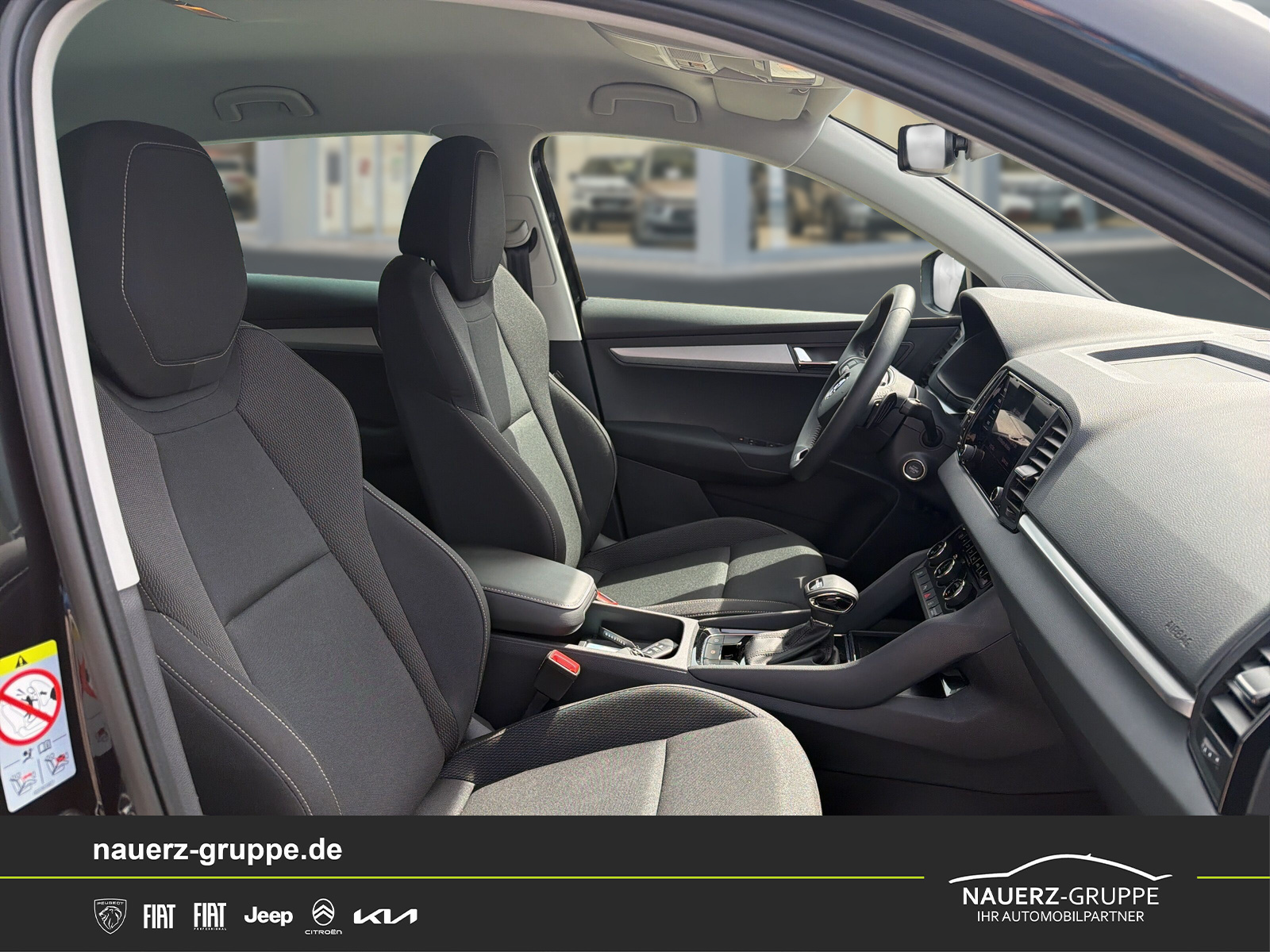 Fahrzeugabbildung SKODA Karoq Selection - mit KI generiert/bearbeitet