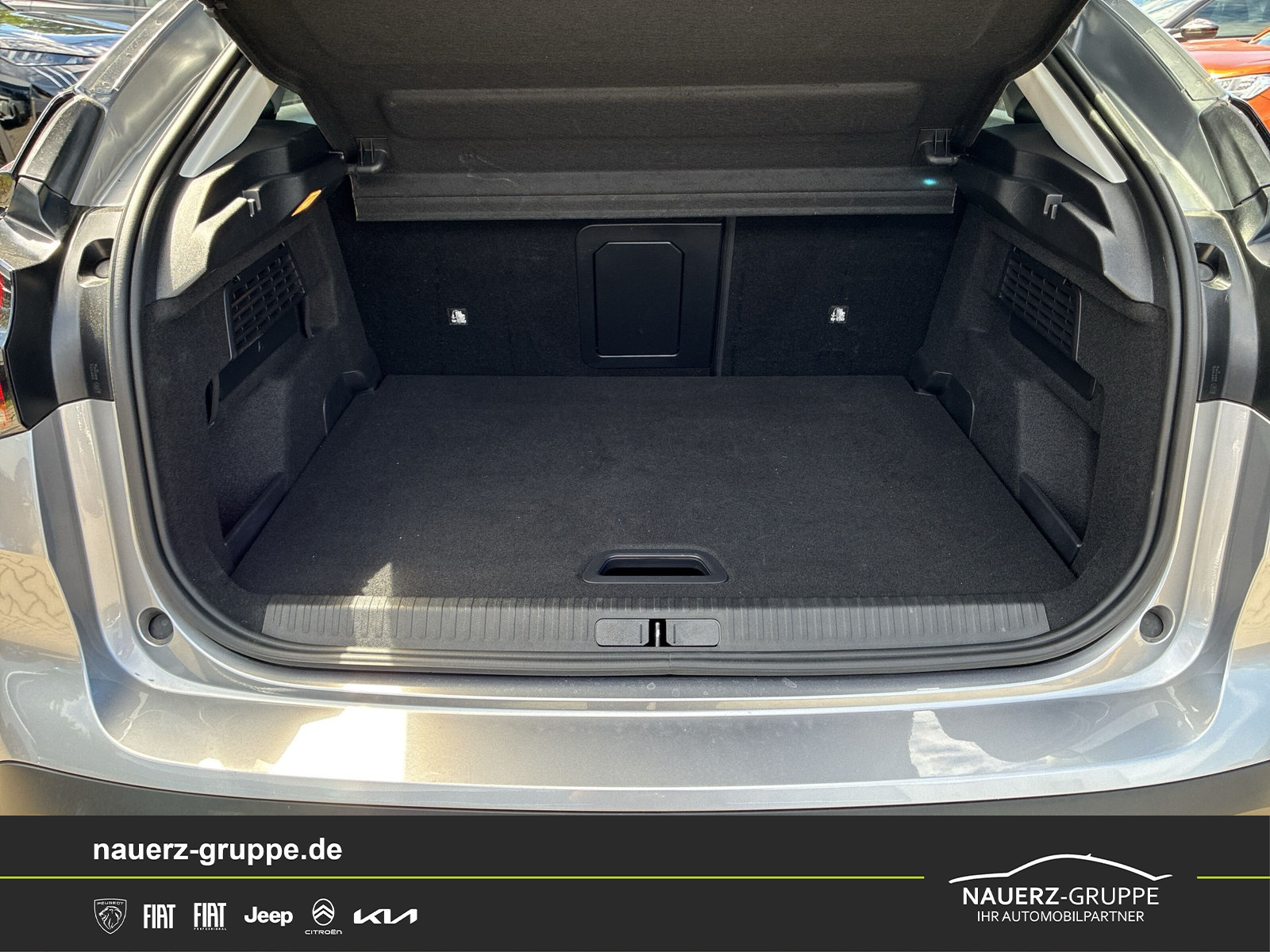 Fahrzeugabbildung Citroen C4 Max Limousine PureTech 130 EAT8
