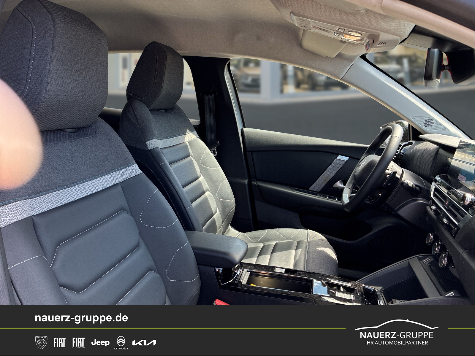 Fahrzeugabbildung Citroen C4 Max Limousine PureTech 130 EAT8
