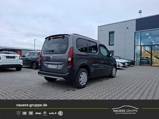 Fahrzeugabbildung Peugeot Rifter Allure GT Line Elektromotor L1 - mit KI generiert/bearbeitet