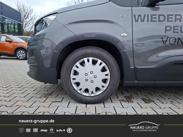 Fahrzeugabbildung Peugeot Rifter Allure GT Line Elektromotor L1 - mit KI generiert/bearbeitet