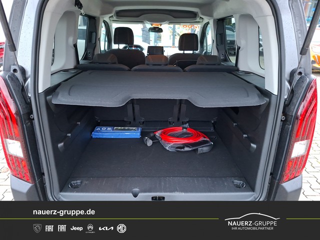Fahrzeugabbildung Peugeot Rifter Allure GT Line Elektromotor L1 - mit KI generiert/bearbeitet