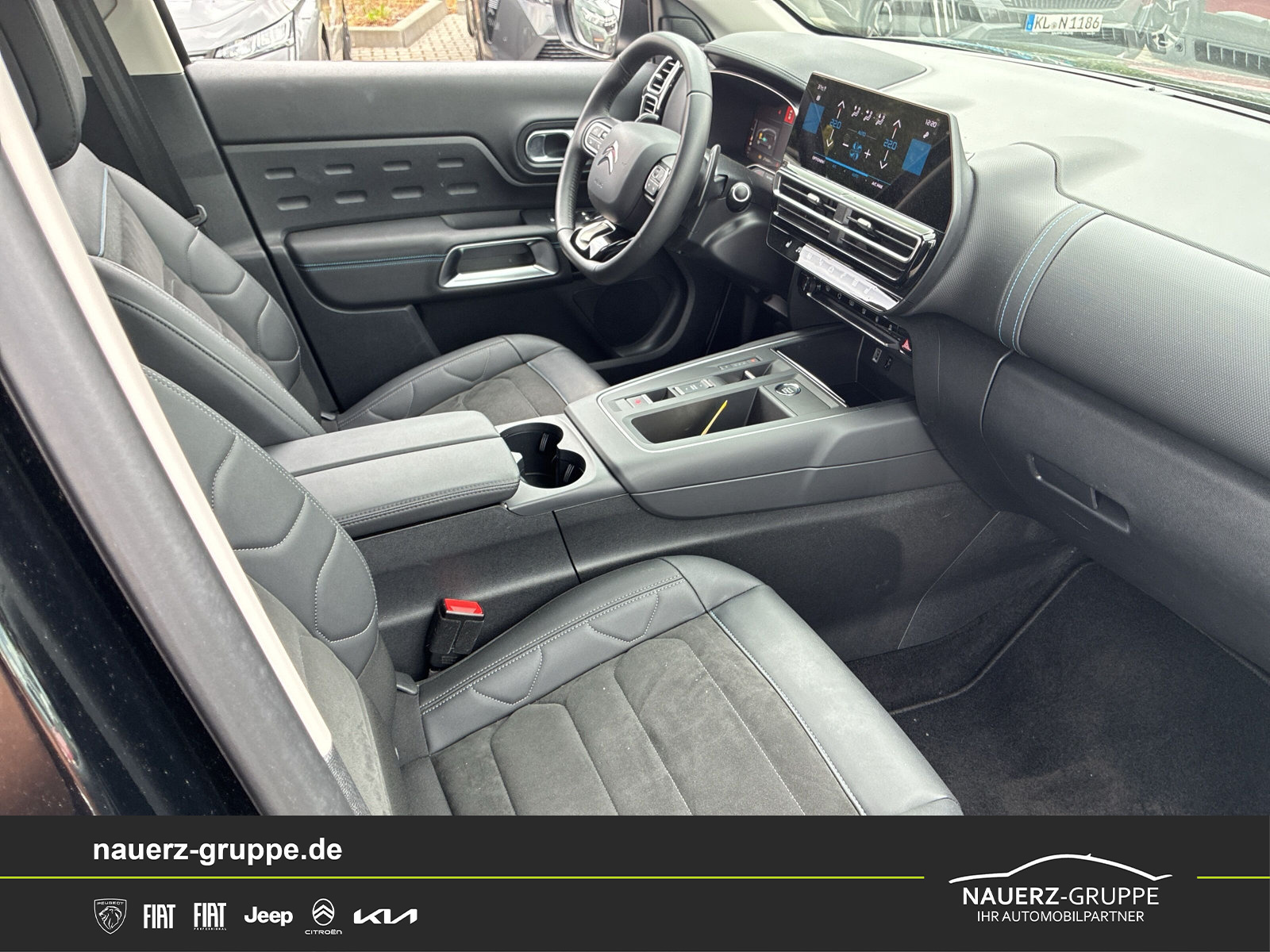 Fahrzeugabbildung Citroen C5 Aircross Plus Hyb. 136