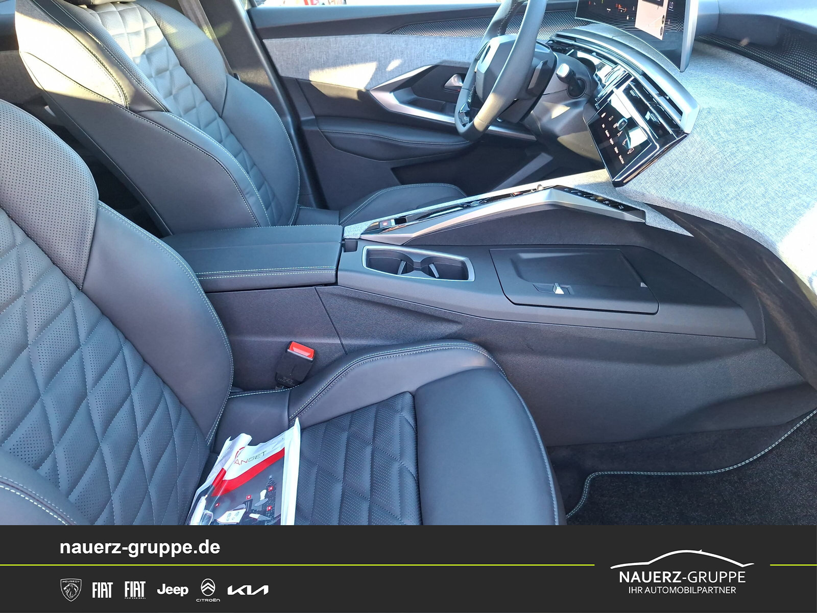 Fahrzeugabbildung Peugeot 3008 Hybrid 145 GT Exclusive