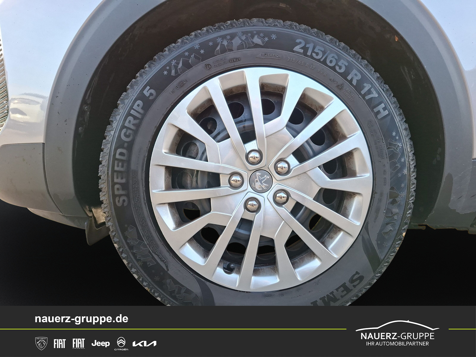 Fahrzeugabbildung Peugeot 3008 Active Pack PureTech 130