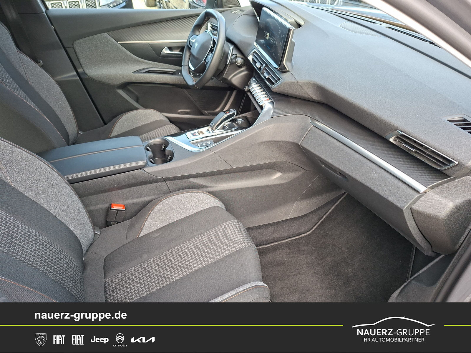 Fahrzeugabbildung Peugeot 3008 Active Pack PureTech 130