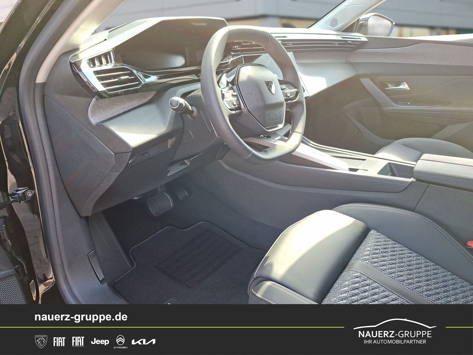 Fahrzeugabbildung Peugeot 308 SW Allure Diesel 130 EAT8 - mit KI generiert/bearbeitet
