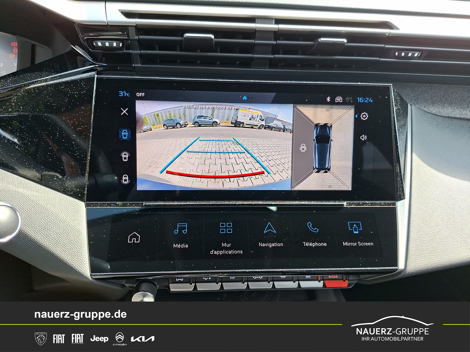 Fahrzeugabbildung Peugeot 308 SW Allure Diesel 130 EAT8 - mit KI generiert/bearbeitet