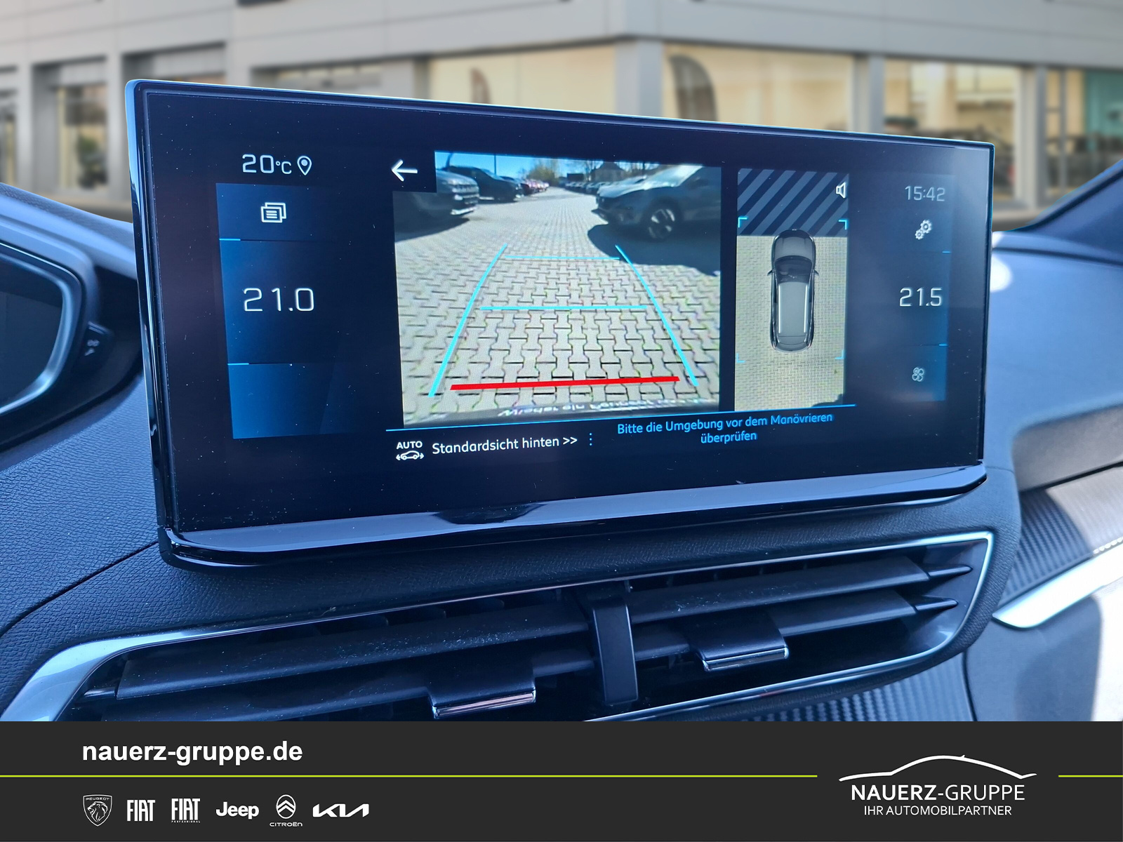 Fahrzeugabbildung Peugeot 3008 Hybrid 136 Allure Pack