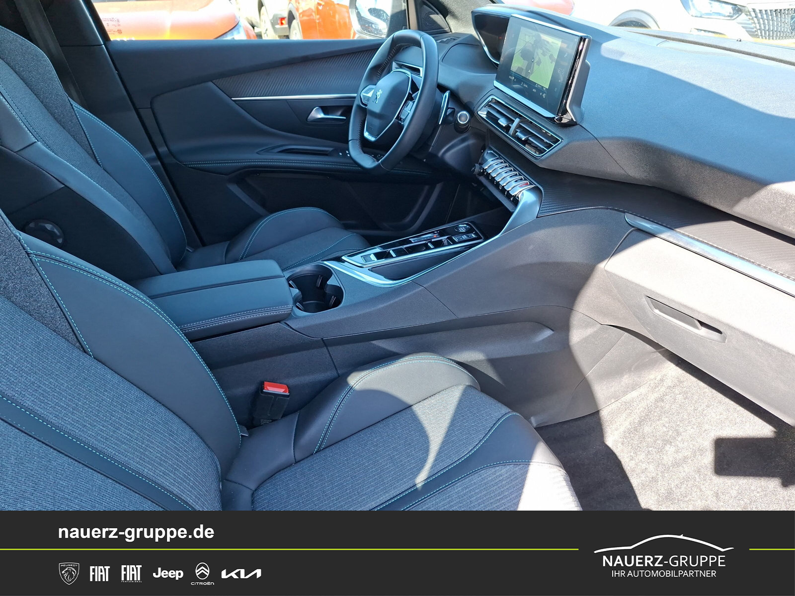 Fahrzeugabbildung Peugeot 3008 Hybrid 136 Allure Pack