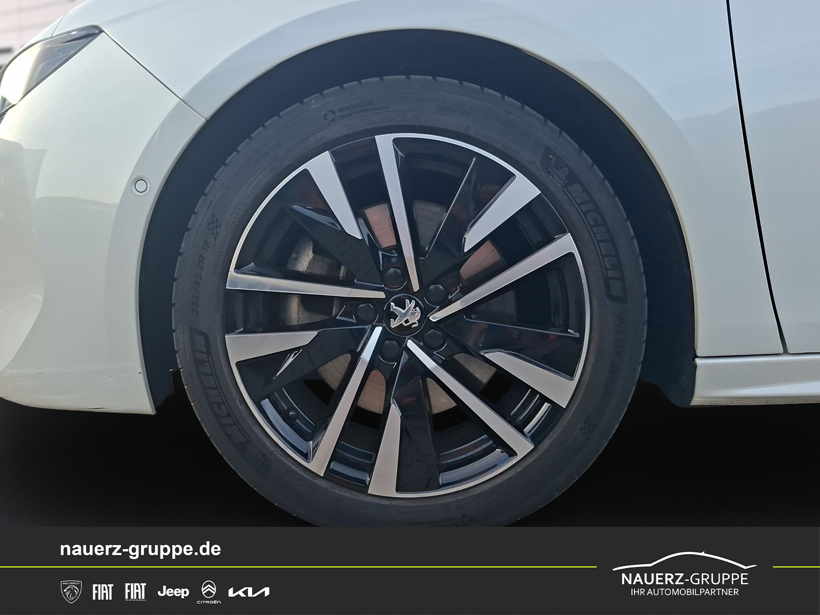 Fahrzeugabbildung Peugeot 508 SW Hybrid 225 GT Pack