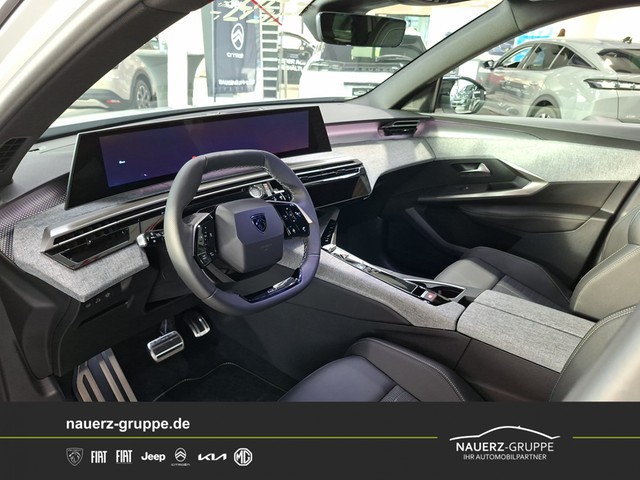 Fahrzeugabbildung Peugeot 5008 GT Hybrid 145 7 Sitze