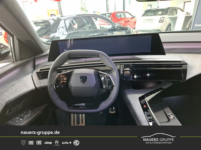 Fahrzeugabbildung Peugeot 5008 GT Hybrid 145 7 Sitze