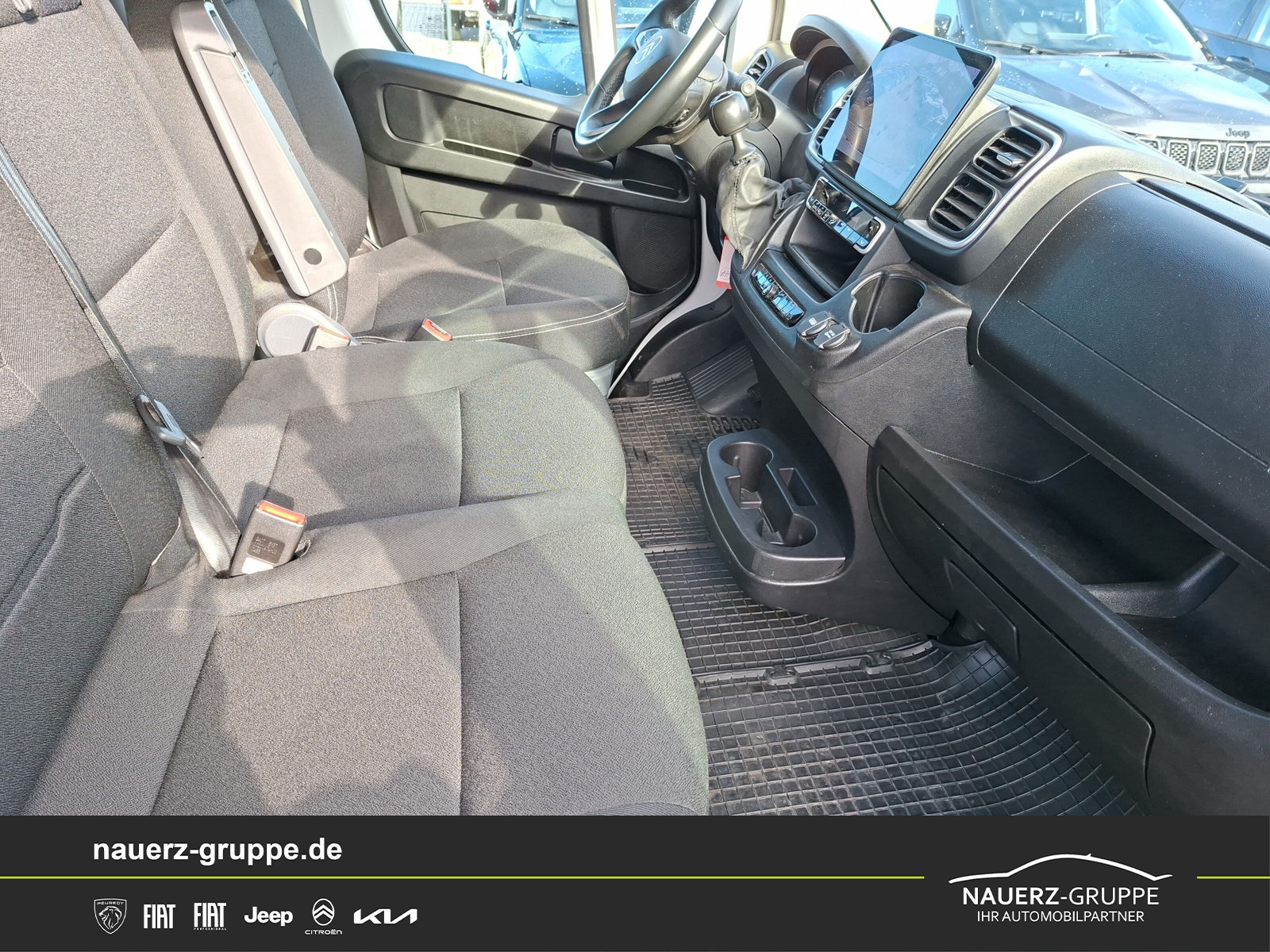 Fahrzeugabbildung Citroen Jumper Kasten Hochraum 35 L3H2 BlueHDi 140