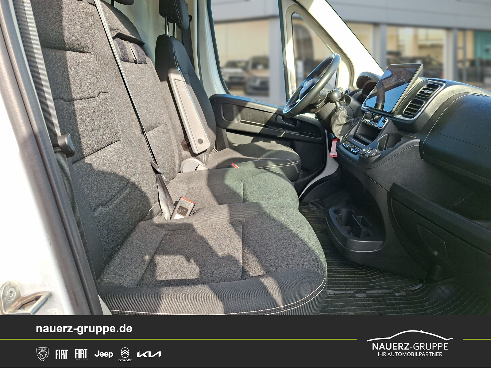 Fahrzeugabbildung Citroen Jumper Kasten Hochraum 35 L3H2 BlueHDi 140