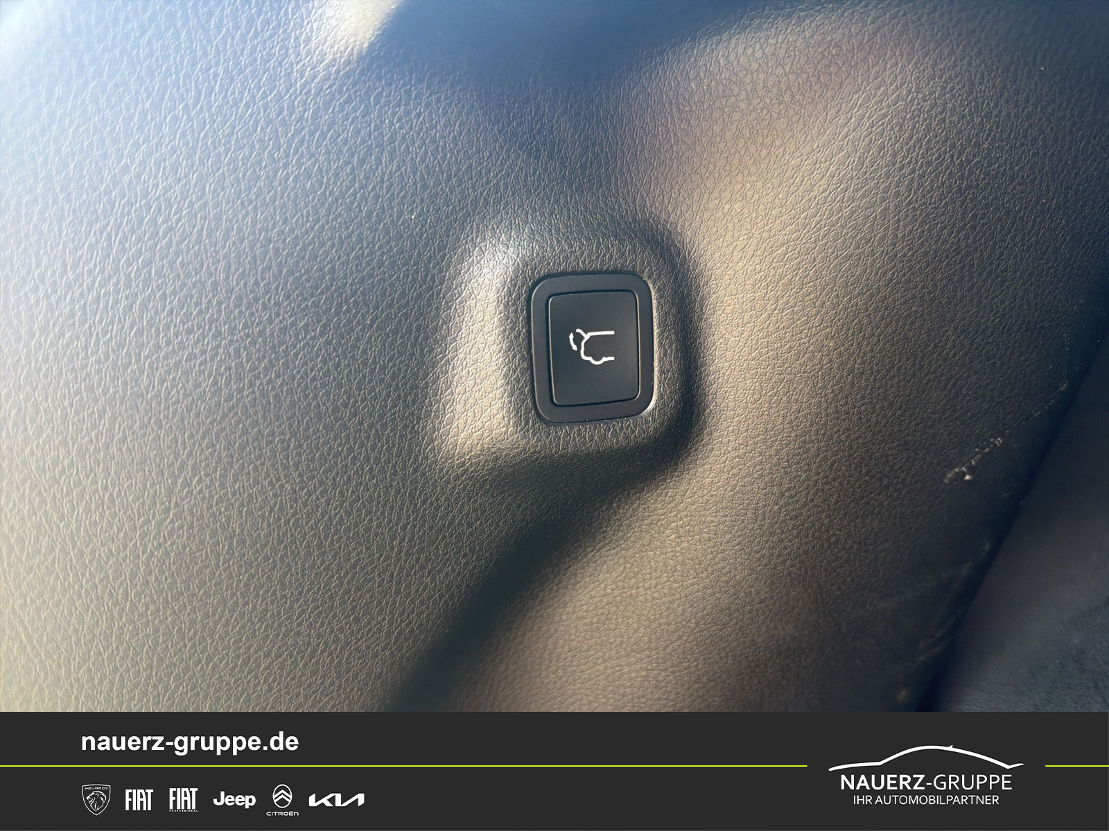 Fahrzeugabbildung Jeep Compass S Mild-Hybrid FWD
