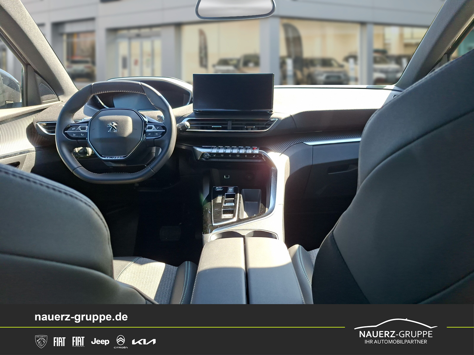 Fahrzeugabbildung Peugeot 5008 Hybrid 136 Allure Pack