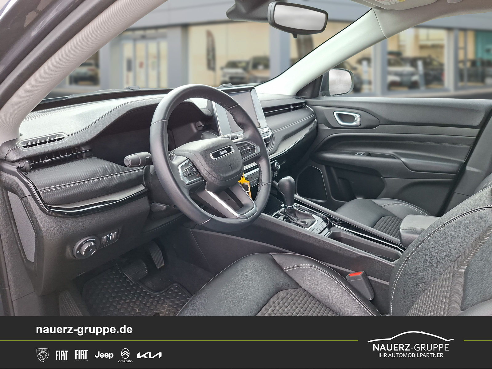 Fahrzeugabbildung Jeep Compass Night Eagle Mild-Hybrid FWD