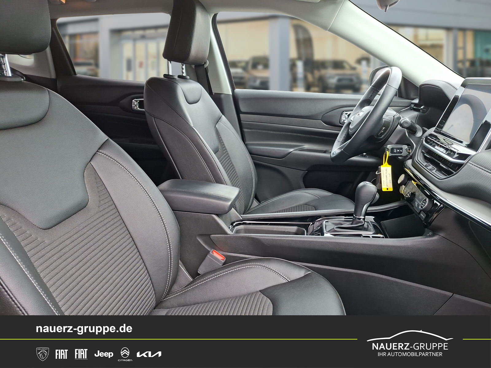 Fahrzeugabbildung Jeep Compass Night Eagle Mild-Hybrid FWD