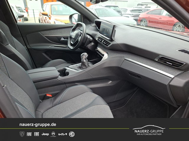 Fahrzeugabbildung Peugeot 5008 Allure PureTech 130