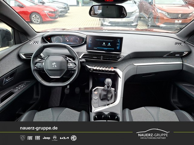 Fahrzeugabbildung Peugeot 5008 Allure PureTech 130