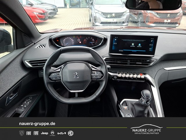 Fahrzeugabbildung Peugeot 5008 Allure PureTech 130