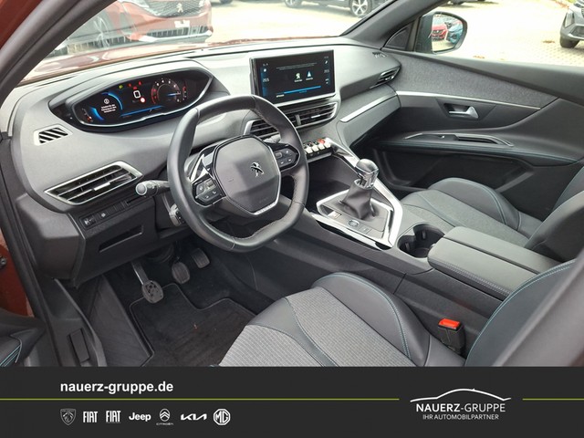 Fahrzeugabbildung Peugeot 5008 Allure PureTech 130