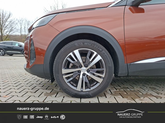 Fahrzeugabbildung Peugeot 5008 Allure PureTech 130