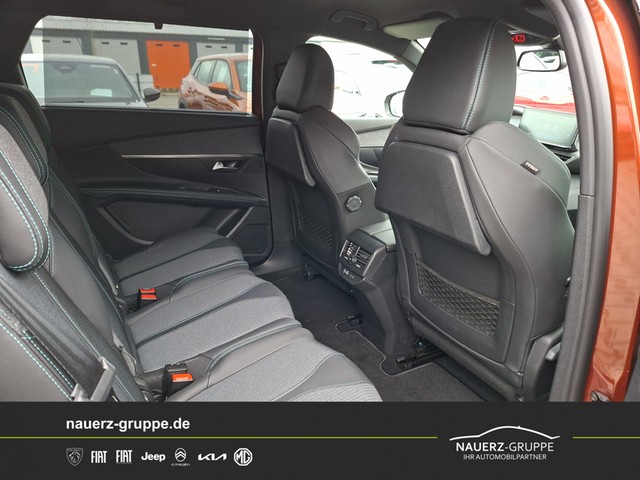 Fahrzeugabbildung Peugeot 5008 Allure PureTech 130