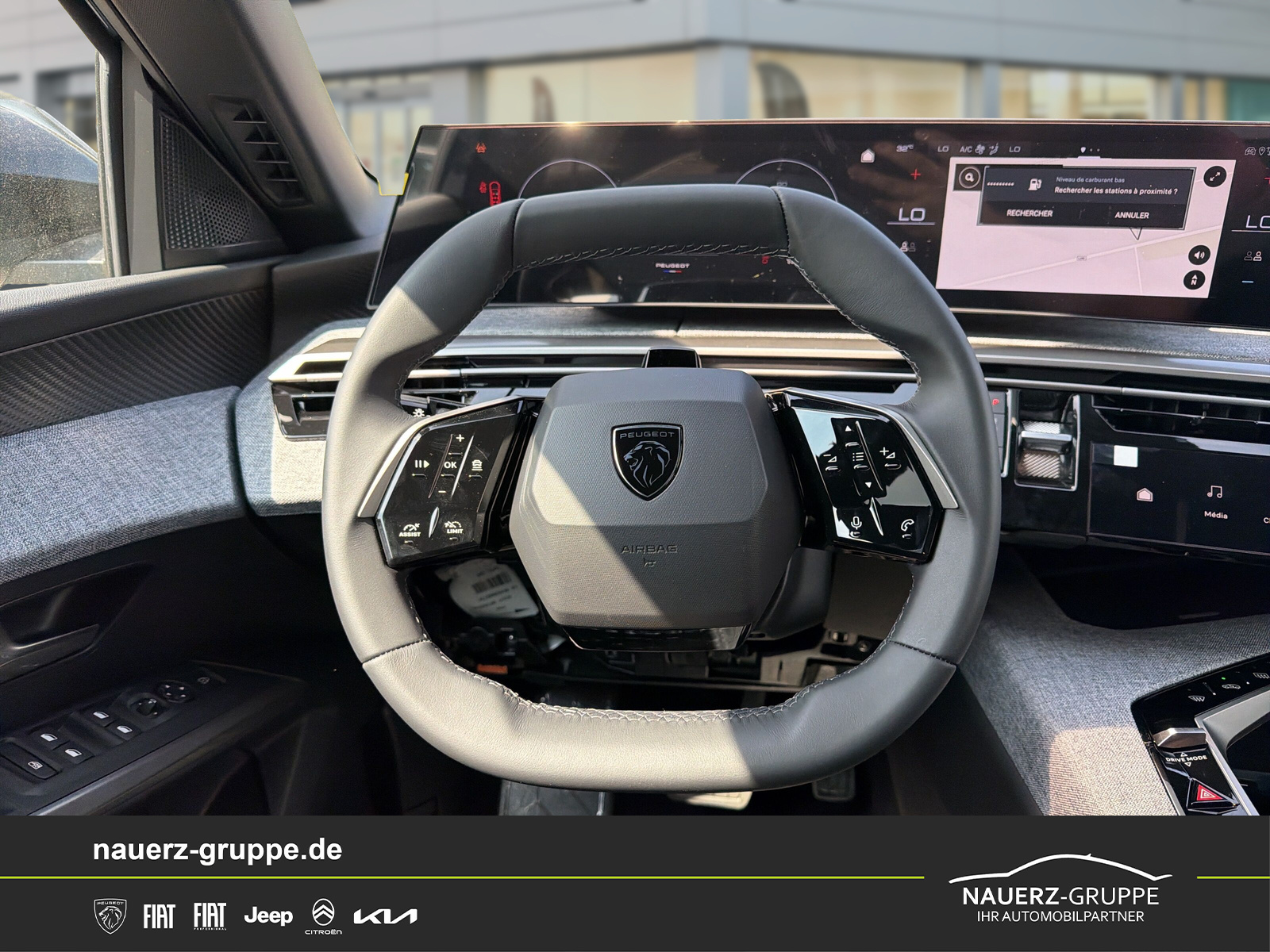 Fahrzeugabbildung Peugeot 5008 Hybrid 145 Allure - mit KI generiert/bearbeitet