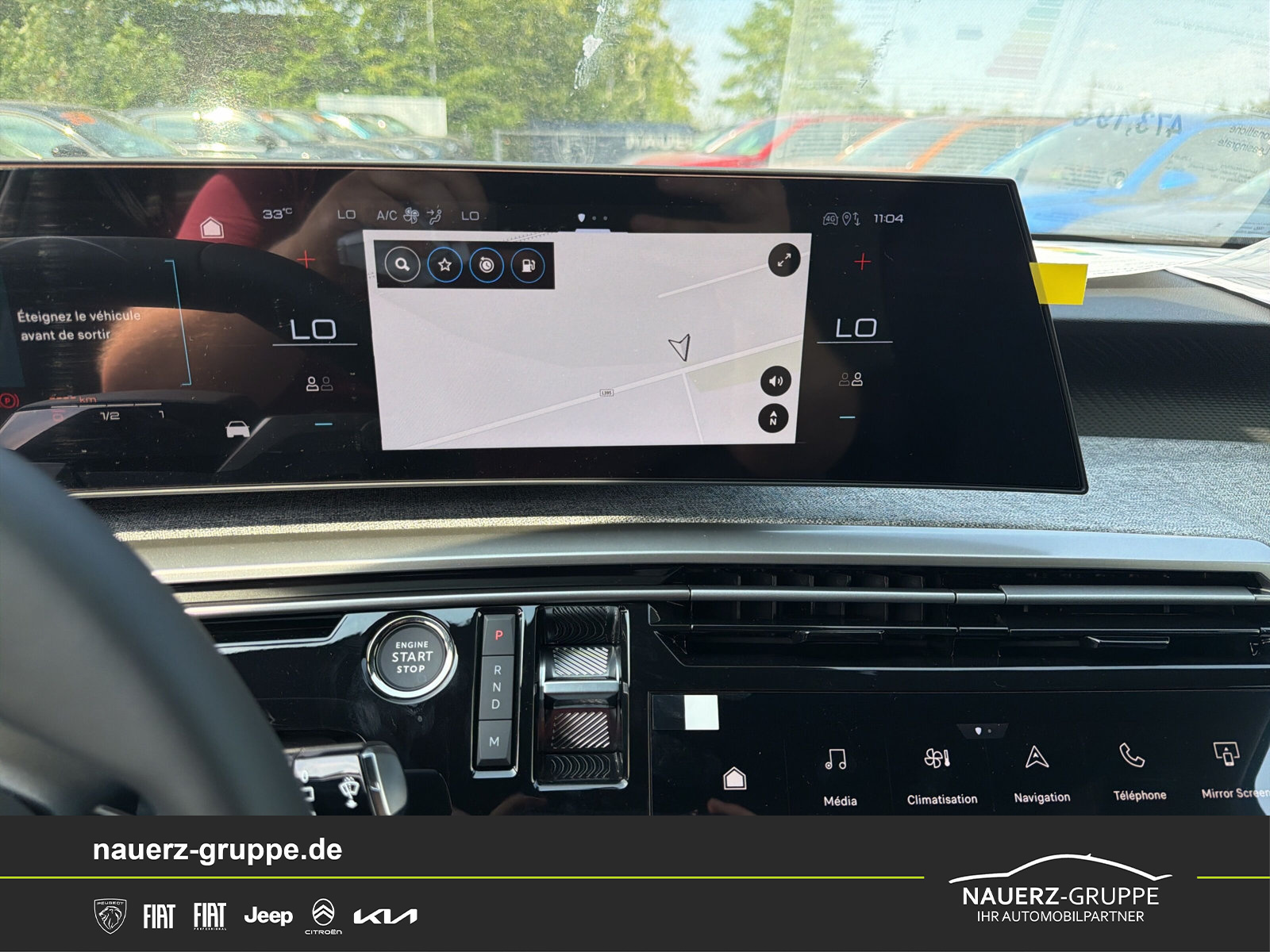 Fahrzeugabbildung Peugeot 5008 Hybrid 145 Allure - mit KI generiert/bearbeitet