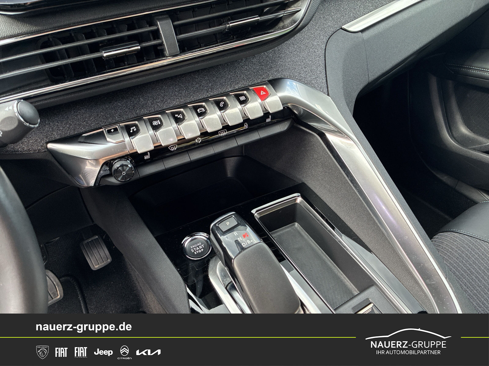 Fahrzeugabbildung Peugeot 3008 Hybrid 225 Allure Pack